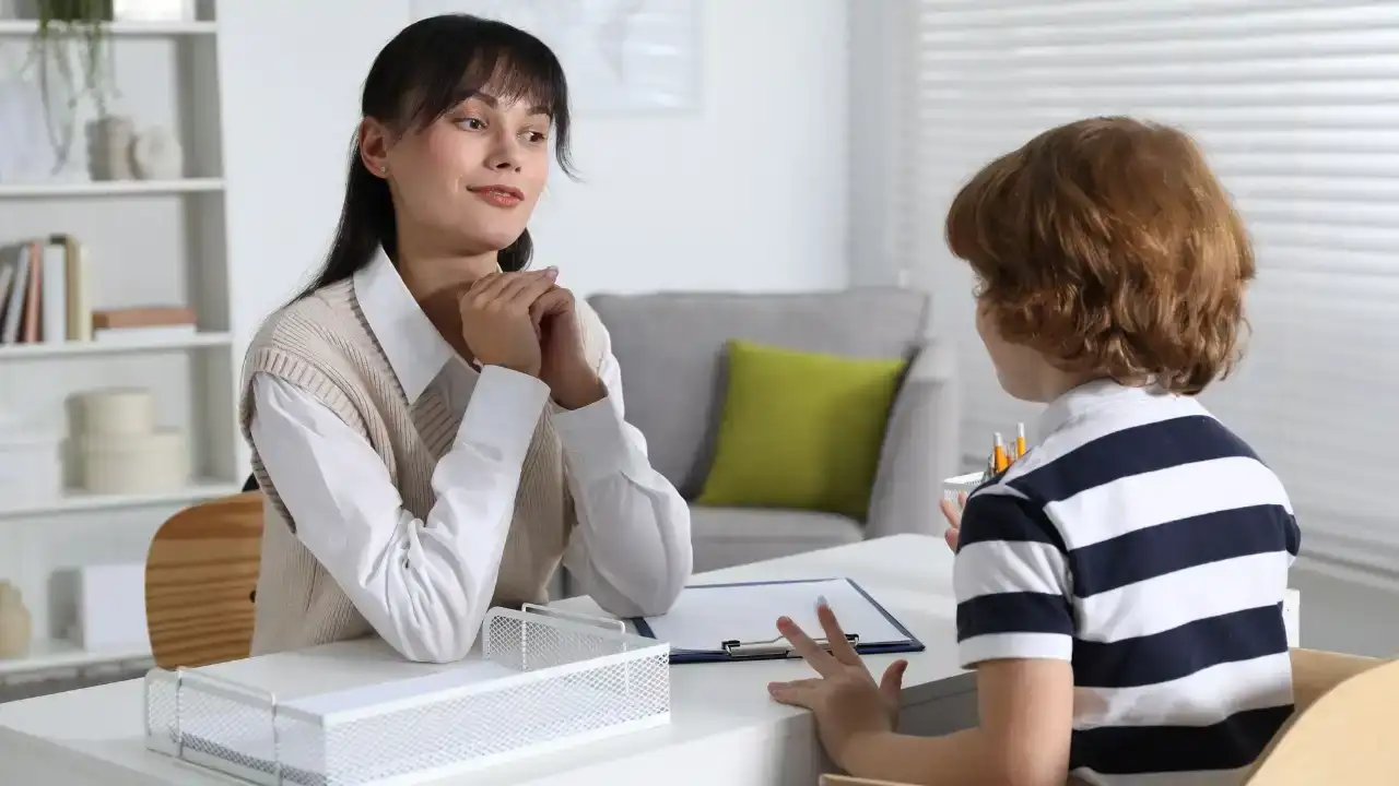 Early Signs of Learning Disability in Children and When to See a Child Psychologist